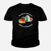 Italiener im Herzen Kinder Tshirt, Schwarz mit Italien-Farben Herzen