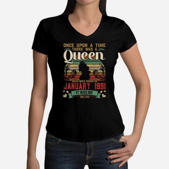 30 Years Birthday Girls 30Th Birthday Queen January 1991 Women V-Neck T-Shirt | Crazezy