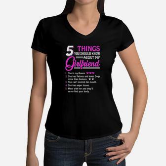 5 Things You Should Know About My Girlfriend Women V-Neck T-Shirt | Crazezy DE