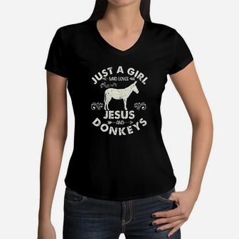 Cool Just A Girl Who Loves Jesus And Donkeys Gift Christian Women V-Neck T-Shirt | Crazezy AU