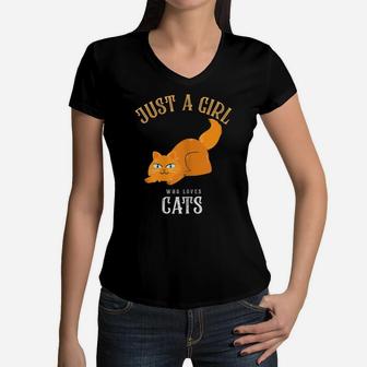Cute Just A Girl Who Loves Cats Design For Cat Lovers Women V-Neck T-Shirt | Crazezy DE