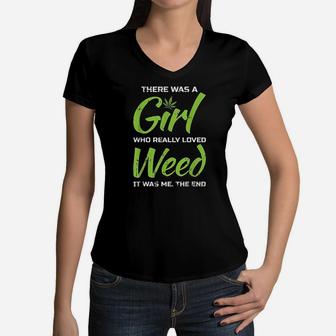 Girl Who Loves Women V-Neck T-Shirt | Crazezy
