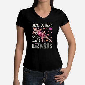 Just A Girl Who Loves Lizards Women V-Neck T-Shirt | Crazezy