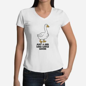 Goose Girl Gift Just A Girl Who Loves Goose Women V-Neck T-Shirt - Thegiftio UK