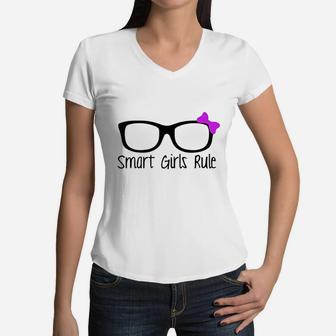 Smart Girls Rule Women V-Neck T-Shirt | Crazezy