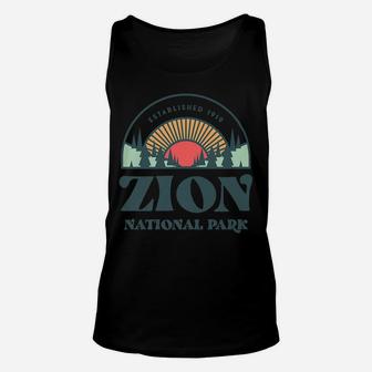 Family Vacation Shirt - Retro Zion National Park Unisex Tank Top | Crazezy DE