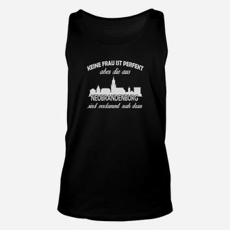 Neubrandenburg Skyline Unisex TankTop: Nahezu perfekte Frau aus Neubrandenburg - Seseable