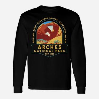 Arches National Park Retro Delicate Arch Hiking Camping Gift Unisex Long Sleeve | Crazezy DE