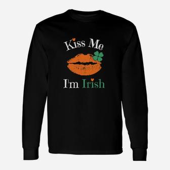Kiss Me I'm Irish Cute Cloverlips Saint Patricks Day Long Sleeve T-Shirt - Monsterry DE