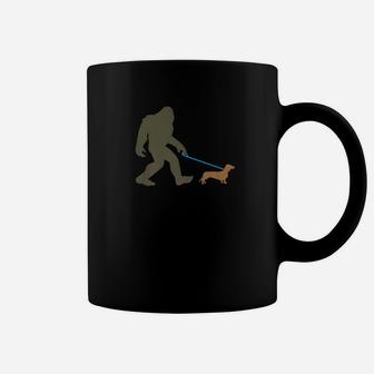 Bigfoot Walking Dachshund Sasquatch Doxie Gift Coffee Mug - Thegiftio UK