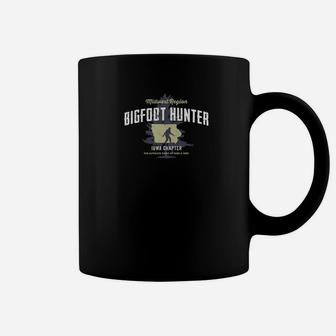 Iowa Bigfoot Hunter Funny Sasquatch Coffee Mug - Thegiftio UK