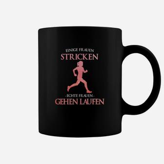 Lustiges Damen Laufshirt 'Stricken vs. Laufen', Motivations-Tee für Joggerinnen Tassen - Seseable