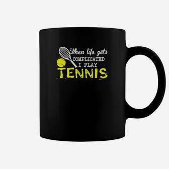 Schwarzes Tennis-Motivationsshirt Wenn das Leben kompliziert wird, spiele ich Tennis Tassen - Seseable