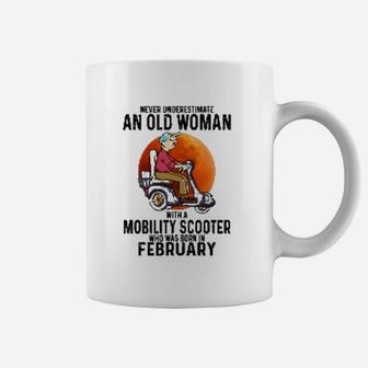 Never Underestimate An Old Woman Coffee Mug - Thegiftio UK