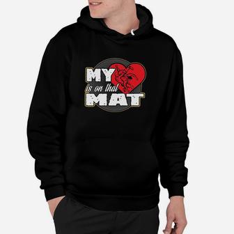 My Heart Is On That Mat Wrestling Mom Mama Hoodie | Crazezy UK