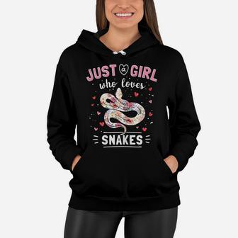 Just A Girl Who Loves Snakes Women Hoodie | Crazezy DE