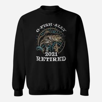 Funny Fishing Fan Retired 2021 Fisherman Retirement Sweatshirt - Thegiftio UK