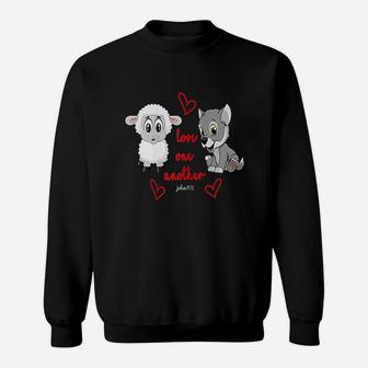 Love One Another Verse John Cute Puppy And Sheep Sweatshirt | Crazezy DE
