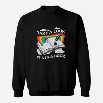 Love Reading Love Rainbows Sweatshirt | Crazezy DE