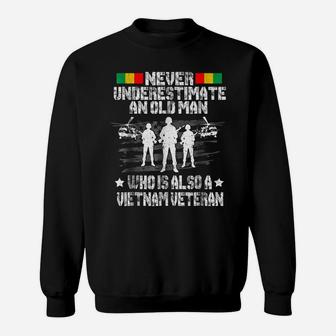 Never Underestimate An Old Man Vietnam Veteran Men's Sweatshirt | Crazezy UK
