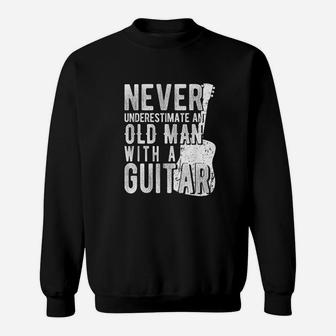 Never Underestimate An Old Man With A Guitar Sweatshirt | Crazezy DE