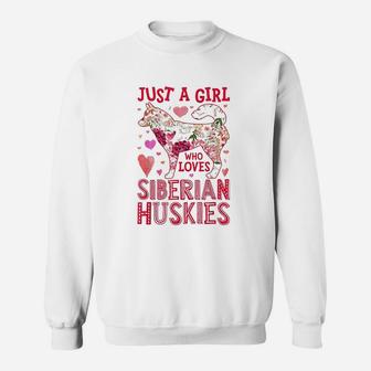 Just A Girl Who Loves Siberian Huskies Sweatshirt | Crazezy UK