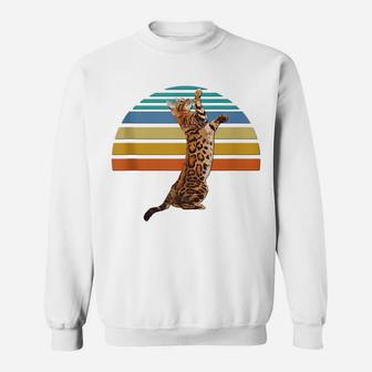 Vintage Retro Bengal Cat Owner Lovers Moms Dads Gift Sweatshirt | Crazezy DE