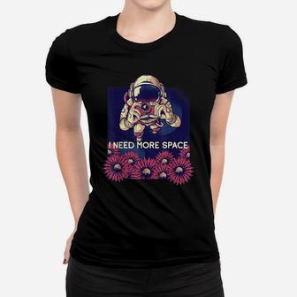 Astronomers Space Lovers Enthusiasts Astronaut Retro Vintage Women T-shirt | Crazezy DE
