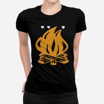 Campfire Queen Camping Women T-shirt | Crazezy DE