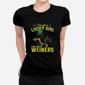 Just A Girl Who Loves Weiners Dog Women T-shirt | Crazezy DE
