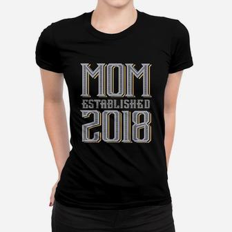 New Mom To Be Expecting Mommy 2018 Women T-shirt | Crazezy AU