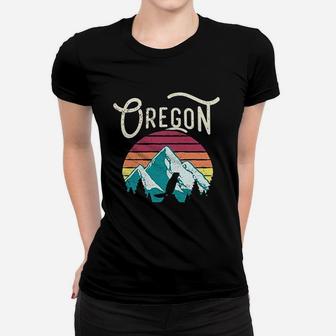 Oregon Mountains Beaver Women T-shirt | Crazezy