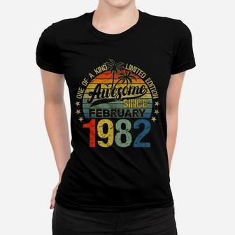 Vintage 40 Years Old February 1982 Decorations 40Th Birthday Women T-shirt | Crazezy AU