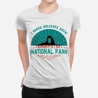 Arches National Park In Utah Design With The Delicate Arch Women T-shirt | Crazezy DE
