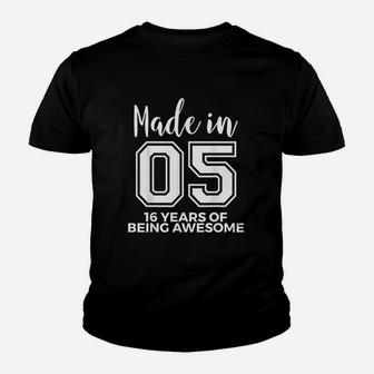 16Th Birthday Born In 2005 Awesome 16 Year Old Youth T-shirt | Crazezy UK