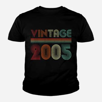 Born In 2005 Retro Vintage 16Th Birthday Gifts 16 Years Old Youth T-shirt | Crazezy UK