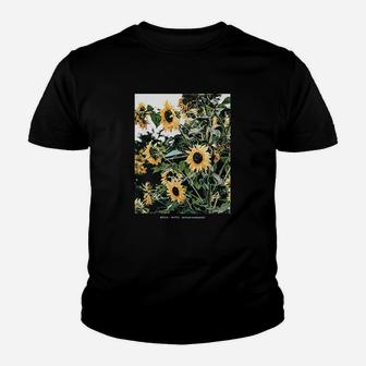 Floral Sunflower Streetwear Aesthetic Youth T-shirt | Crazezy
