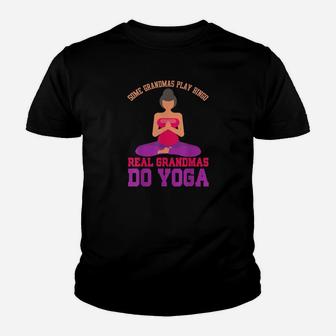 Geschenk Für Großmutter Lustige Oma Yoga Kinder T-Shirt - Seseable
