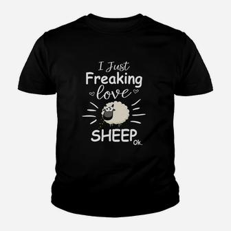 I Just Freaking Love Sheep Youth T-shirt | Crazezy DE