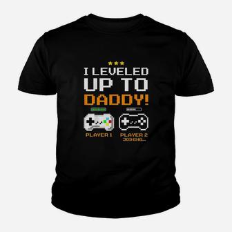I Leveled Up To Daddy New Dad Gamer Youth T-shirt | Crazezy DE