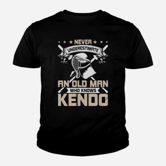 Never Underestimate An Old Man Who Knows Kendo Youth T-shirt - Monsterry UK
