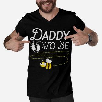 Mens New Dad Tshirt Daddy To Bee Funny Fathers Day Shirt Men V-Neck Tshirt | Crazezy DE