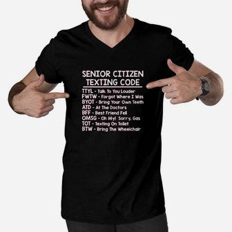 Senior Texting Grandparent Men V-Neck Tshirt | Crazezy UK
