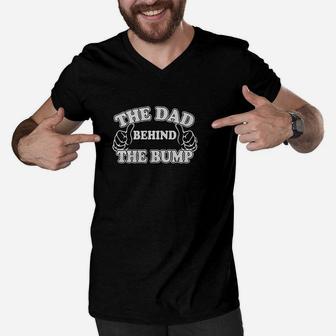 The Dad Behind The Bump Men V-Neck Tshirt | Crazezy DE