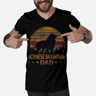Vintage Bernese Mountain Dog Dad Retro Dog Father's Day Men V-Neck Tshirt | Crazezy DE