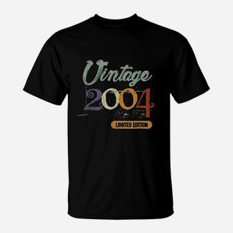 17Th Birthday Gifts For Boys Girls Son Daughter Vintage 2004 T-Shirt | Crazezy DE