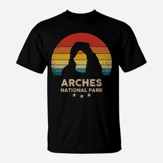 Arches - National Park Retro Souvenir T-Shirt | Crazezy DE