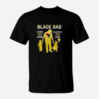 Black Dad A Son's First Hero T-Shirt | Crazezy DE