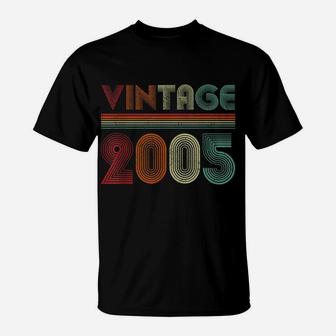 Born In 2005 Retro Vintage 16Th Birthday Gifts 16 Years Old T-Shirt | Crazezy DE