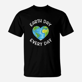 Earth Day Everyday Cute Heart Planet T-Shirt | Crazezy DE